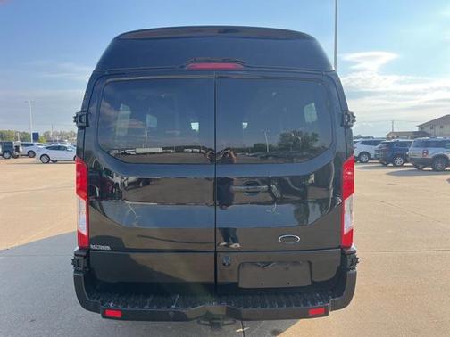 2017 Ford Transit-150 XLT