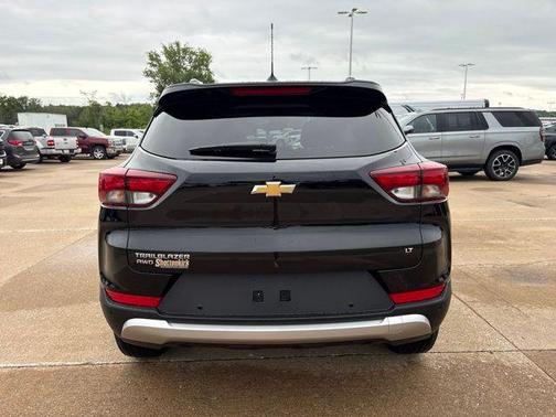 Mosaic Black Metallic 2026 Chevrolet Trailblazer LT