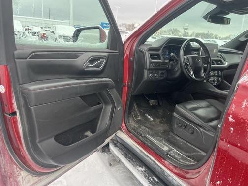 2023 Chevrolet Suburban RST