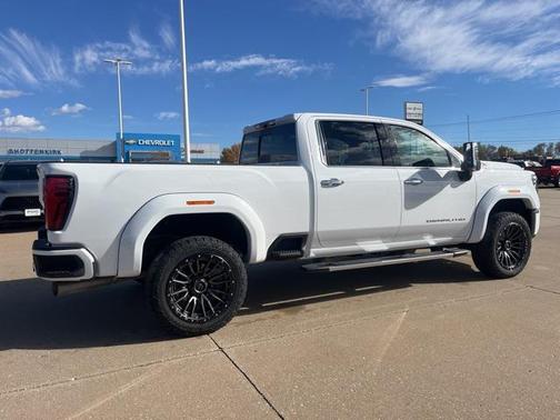 2024 GMC Sierra 2500 Denali