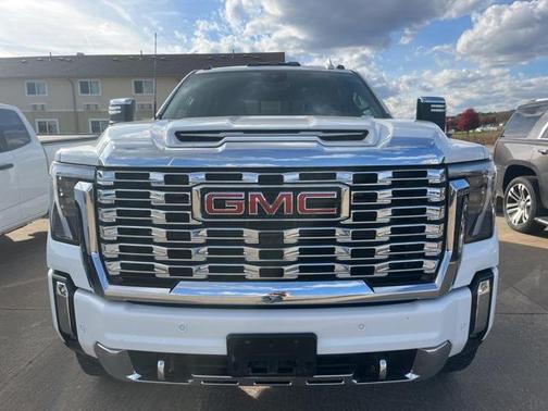 2024 GMC Sierra 2500 Denali