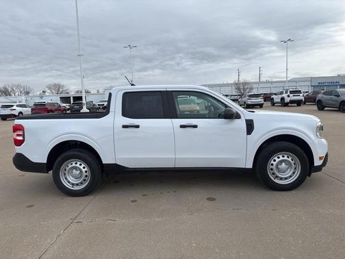 2024 Ford Maverick XL