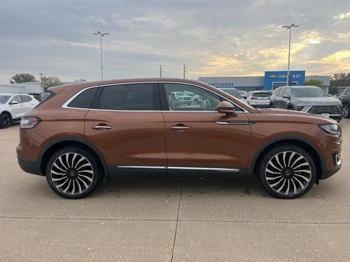 2019 Lincoln Nautilus Black Label