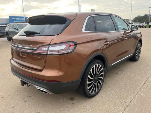 2019 Lincoln Nautilus Black Label