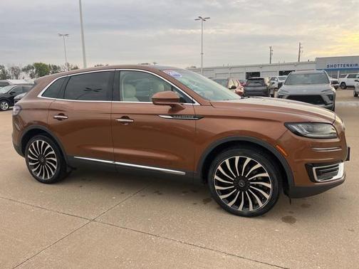 2019 Lincoln Nautilus Black Label