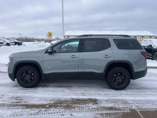 2023 GMC Acadia AWD AT4