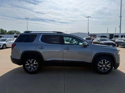 Sterling Metallic 2023 GMC Acadia AWD SLT