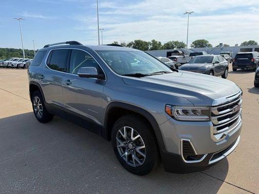 Sterling Metallic 2023 GMC Acadia AWD SLT