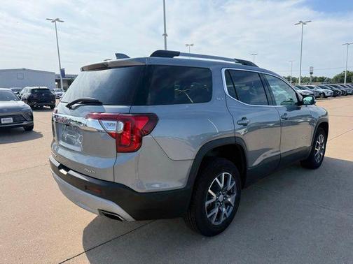 Sterling Metallic 2023 GMC Acadia AWD SLT