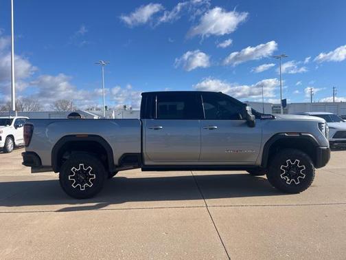 2025 GMC Sierra 2500 AT4