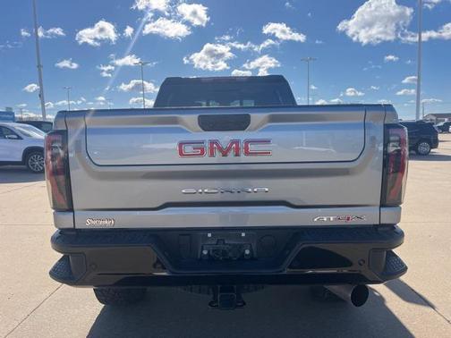 2025 GMC Sierra 2500 AT4