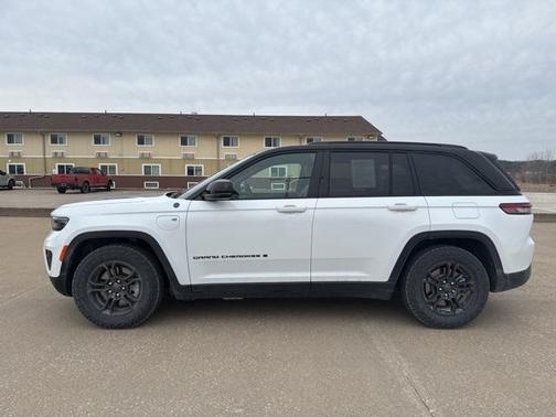2024 Jeep Grand Cherokee 4xe Trailhawk
