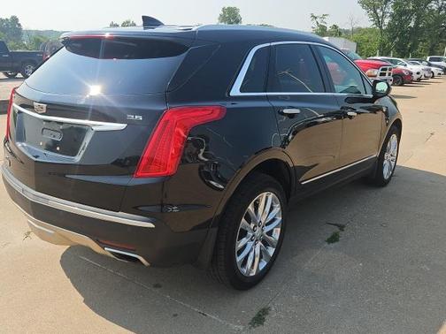 2017 Cadillac XT5 Platinum