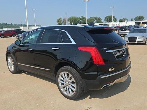2017 Cadillac XT5 Platinum