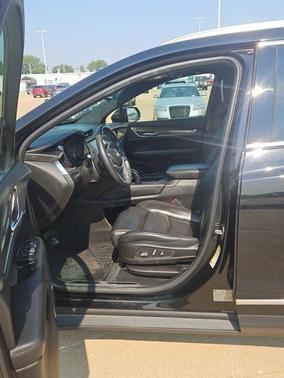 2017 Cadillac XT5 Platinum