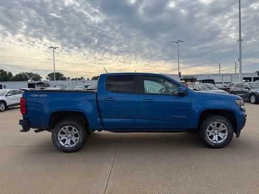 Bright Blue Metallic 2021 Chevrolet Colorado LT