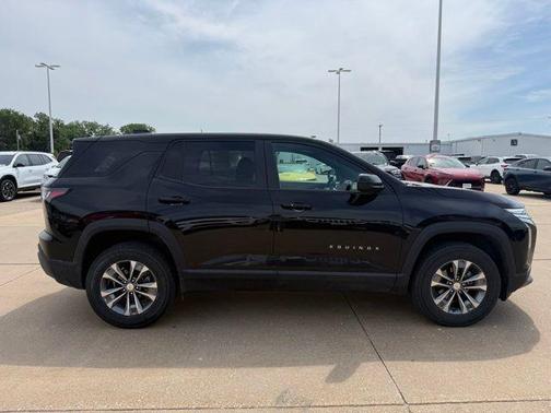 Mosaic Black Metallic 2025 Chevrolet Equinox 1LT
