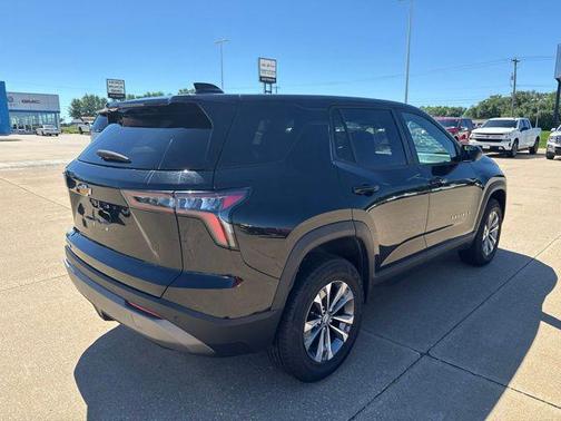 Mosaic Black Metallic 2025 Chevrolet Equinox 1LT