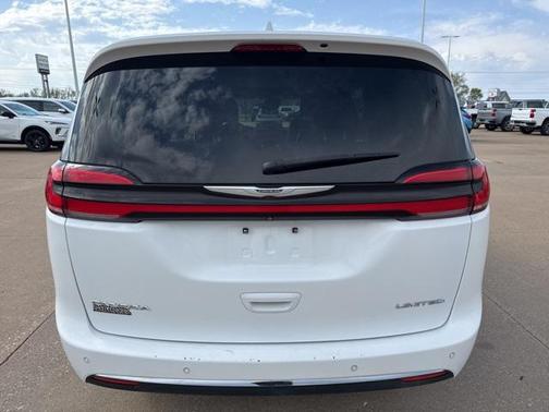 2022 Chrysler Pacifica Limited