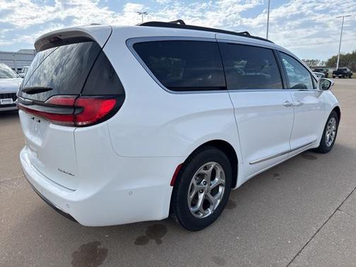 2022 Chrysler Pacifica Limited