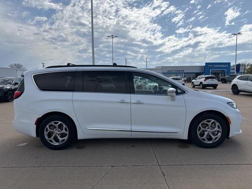 2022 Chrysler Pacifica Limited