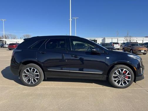 2022 Cadillac XT5 Sport