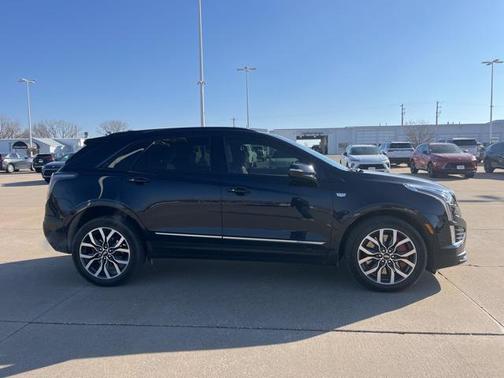 2022 Cadillac XT5 Sport