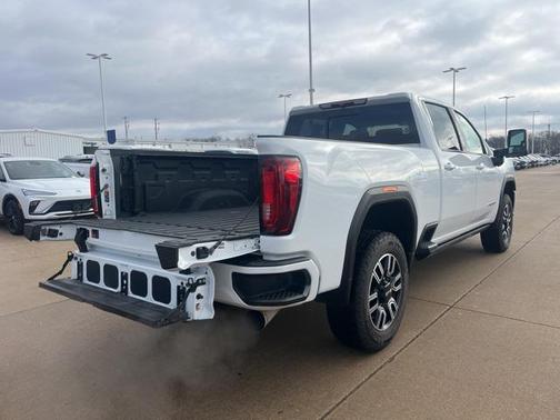 2023 GMC Sierra 2500 AT4