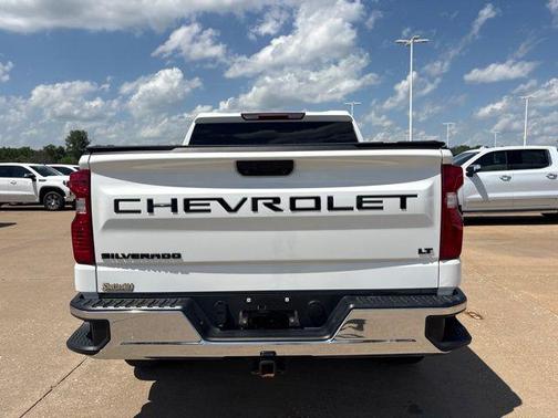 Summit White 2025 Chevrolet Silverado 1500 LT