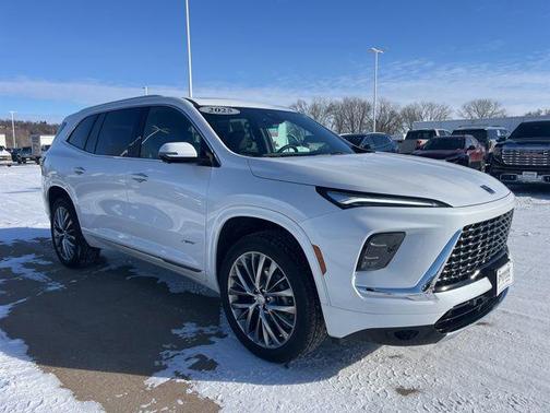 2025 Buick Enclave Avenir FWD