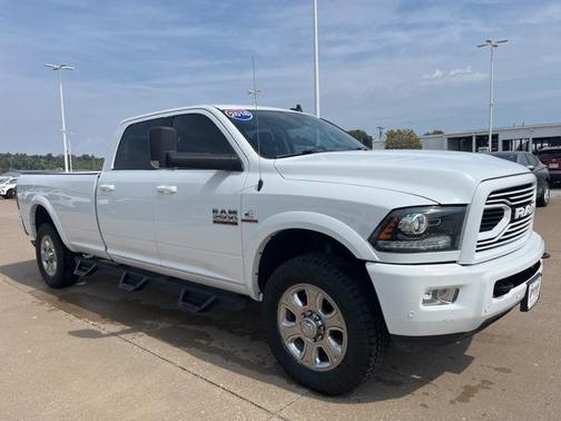 2018 RAM 2500 Laramie Crew Cab 4x4 8' Box