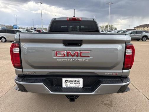 2024 GMC Canyon Base