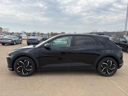 Abyss Black 2023 Hyundai IONIQ 5 SEL