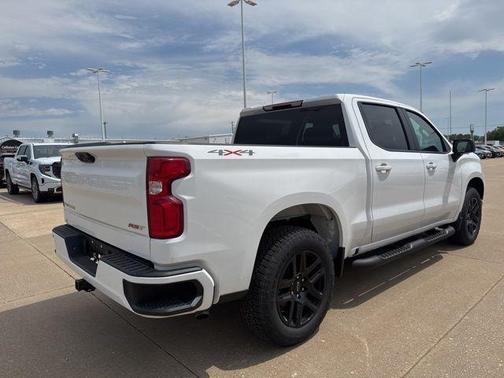 Summit White 2026 Chevrolet Silverado 1500 RST