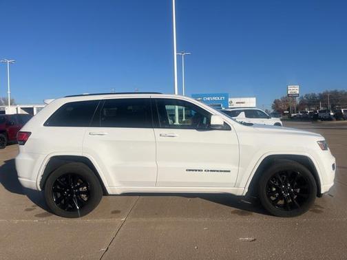 2020 Jeep Grand Cherokee Altitude