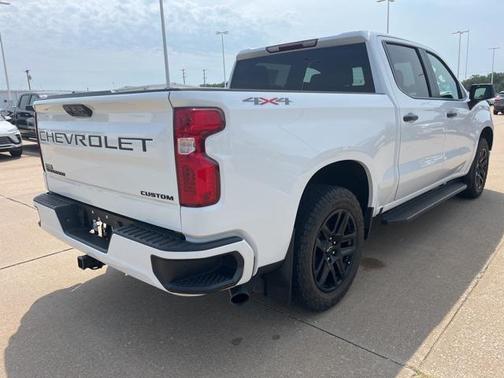 2023 Chevrolet Silverado 1500 Custom