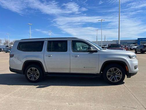 2024 Jeep Wagoneer L Series II 4x4