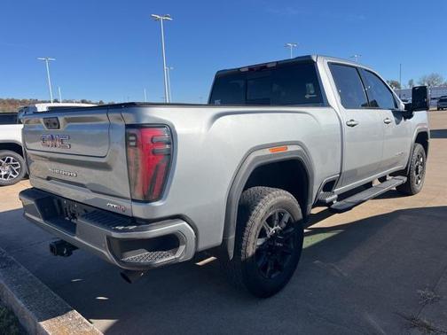 2024 GMC Sierra 2500 AT4