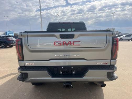 2024 GMC Sierra 2500 AT4