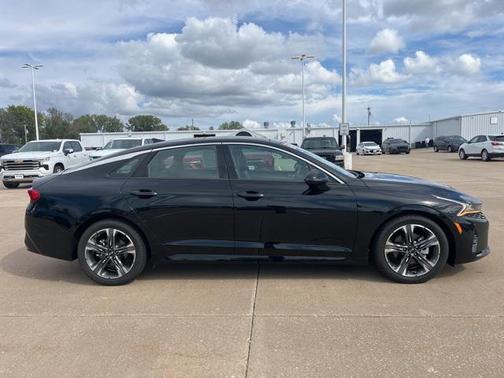 2021 Kia K5 EX