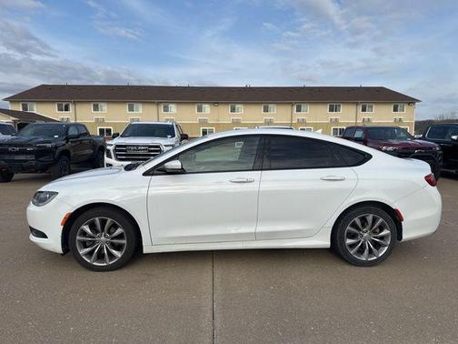 Bright White Clearcoat 2015 Chrysler 200 S
