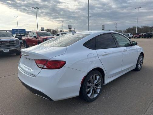 Bright White Clearcoat 2015 Chrysler 200 S