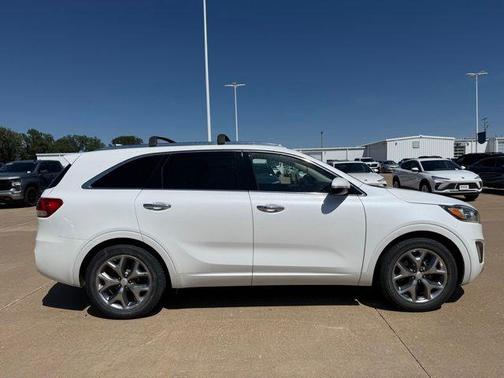 Snow White Pearl 2016 Kia Sorento SX