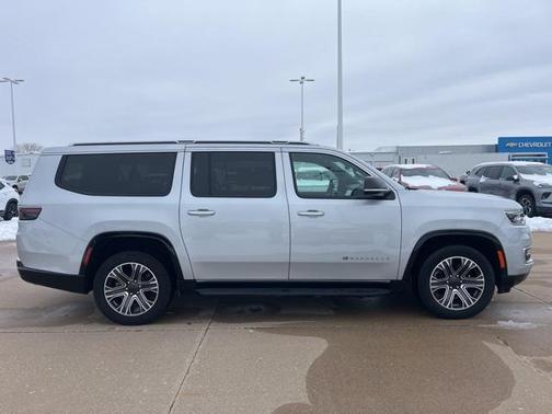 2024 Jeep Wagoneer L Series II 4x4