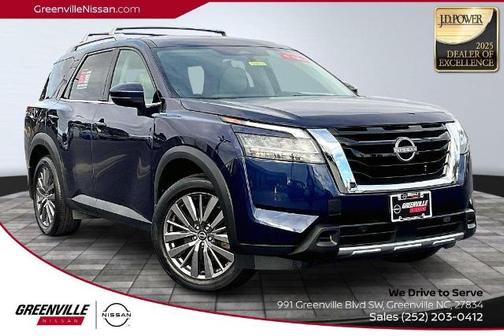 2023 Nissan Pathfinder SL