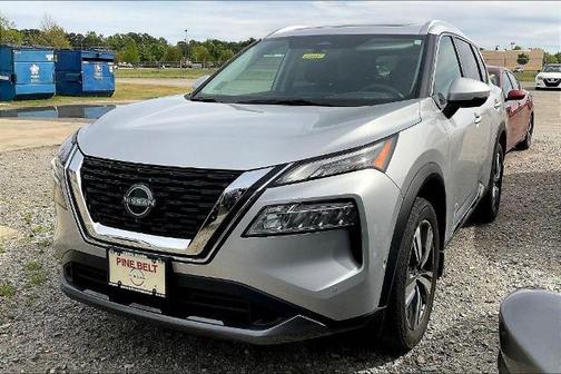 Brilliant Silver Metallic 2023 Nissan Rogue SL