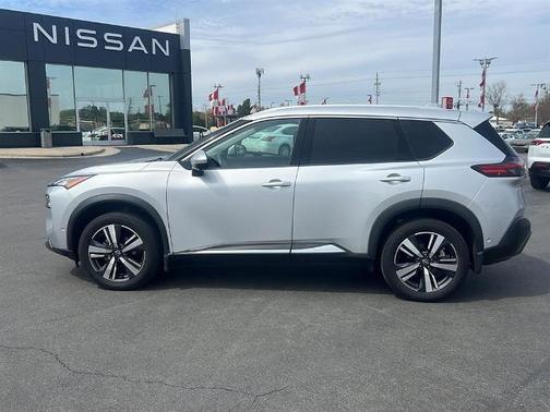 2023 Nissan Rogue SL