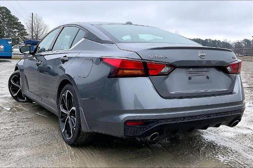 2025 Nissan Altima SR