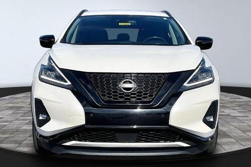 White 2024 Nissan Murano SV
