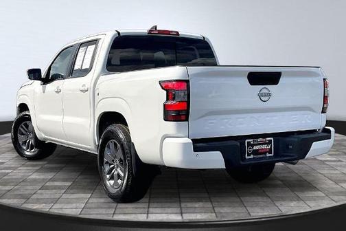 Glacier White 2025 Nissan Frontier SV